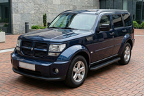 Dodge Nitro 2006–2011 Side steps Tayga Black (2 stuks, aluminium) foto 1