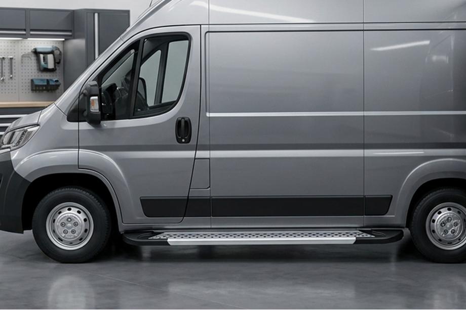 Fiat Ducato 2006–2025 Side steps New Vision Grey (2 stuks, aluminium) Image