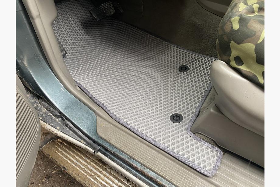 Nissan Patrol Y61 1997–2011 EVA automatten (grijs) Korte set, 4 stuks (voor en achter) Foto 6