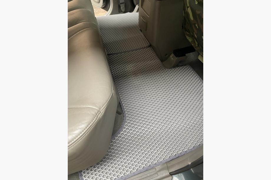 Nissan Patrol Y61 1997–2011 EVA automatten (grijs) Korte set, 4 stuks (voor en achter) Foto 10