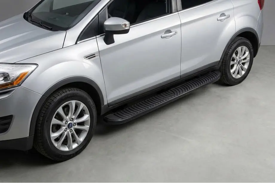Ford Kuga 2008–2013 Side steps Tayga Black (2 stuks, aluminium) Image