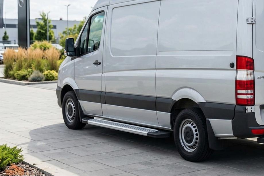 Mercedes Sprinter W906 2006–2018 Side steps New Vision Grey (2 stuks, aluminium) Lang/Extra lang Image