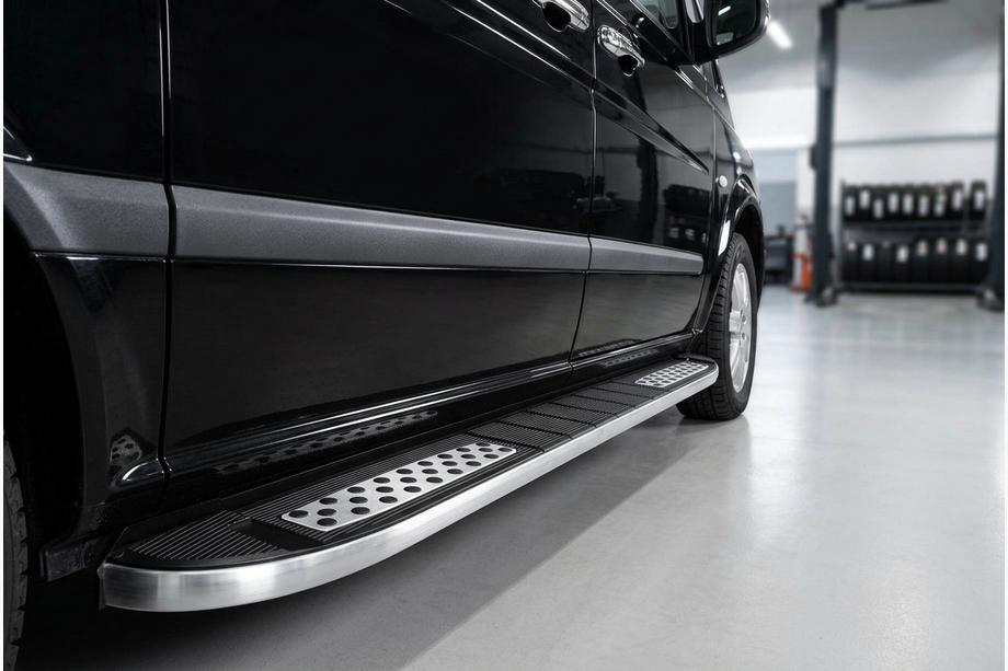 Mercedes Vito W639 2004–2014 Tayga V2 side steps (2 stuks, aluminium) Kort (short) en Middellang (long) Image
