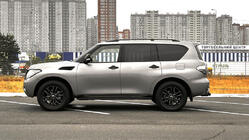 Nissan Patrol Y62 2010–2024 Side steps New Vision Grey (2 stuks, aluminium) foto 10