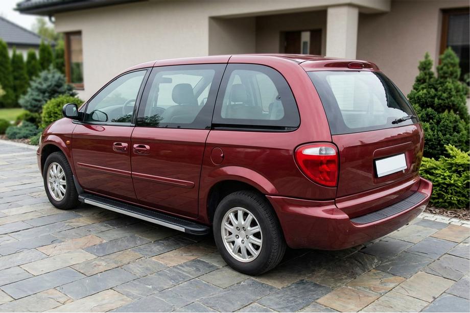 Chrysler Voyager 2001–2007 Side steps Maya V1 (2 stuks, aluminium) Image