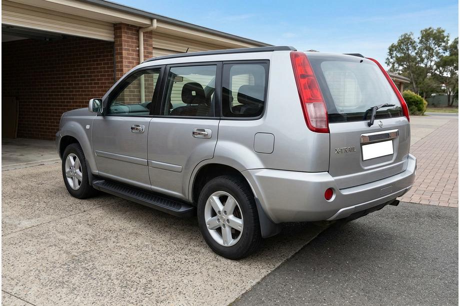 Nissan X-trail T30 2002–2007 Allmond Black side steps (set van 2, aluminium) Image