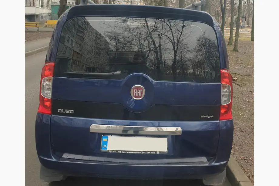Fiat Fiorino/Qubo 2008–2024 Sierlijst boven kentekenplaat (RVS) Carmos - Turks staal Image