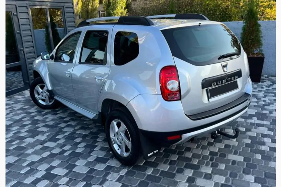 Dacia Duster 2008–2018 Achterbumper afdekking EuroCap (ABS) Foto 1