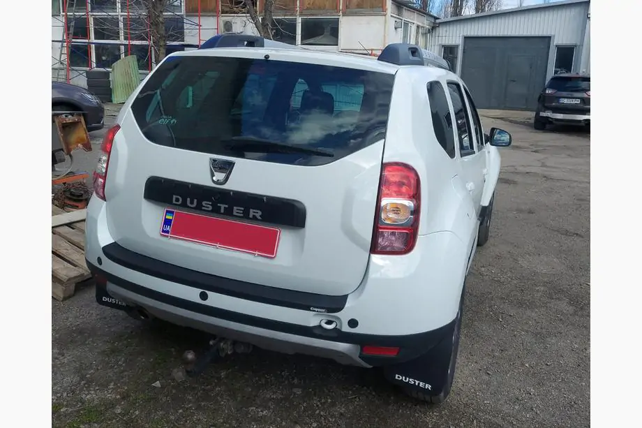 Renault Duster 2008–2017 Achterbumper afdekking EuroCap (ABS) Foto 3