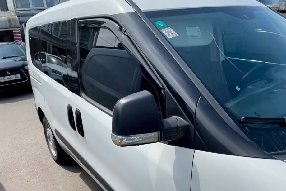 Opel Combo 2012–2018 Insteek raamwindschermen (2 st., HIC) Image