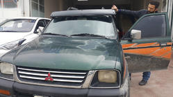 Mitsubishi L200 1996–2006 Voorruitvizier (zwart hoogglans, 5 mm) foto 4