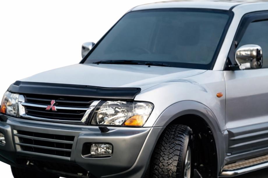 Mitsubishi Pajero Wagon III 1999–2006 Motorkapdeflector (EuroCap) Image