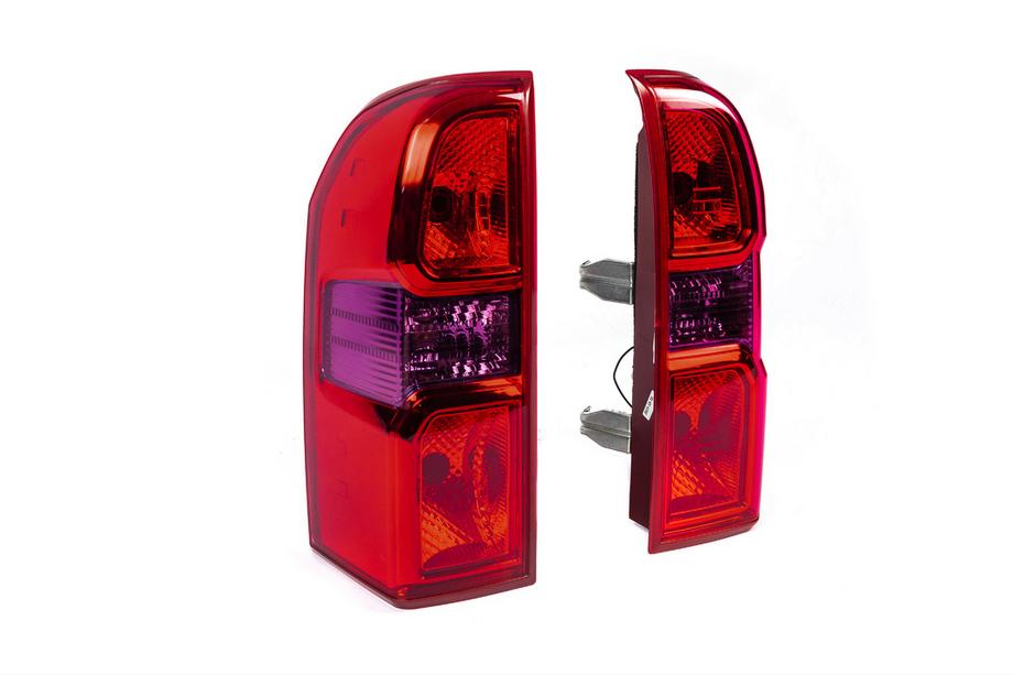 Nissan Patrol Y61 1997–2011 Achterlichten RED (2004-2008, 2 stuks) Foto 2