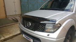 Nissan Navara 2006–2015 Motorkapdeflector (EuroCap) foto 8