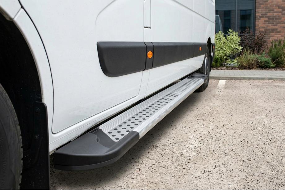 Renault Master 2011–2023 Side steps New Vision Grey (2 stuks, aluminium) Korte wielbasis Image