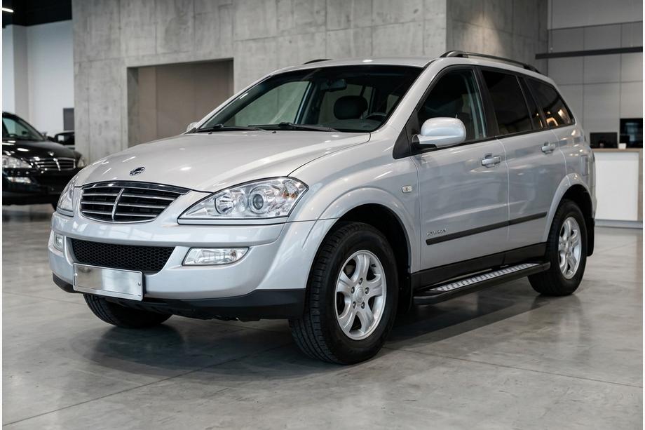 SsangYong Kyron 2005–2014 Side steps New Vision Black (2 stuks, aluminium) Image