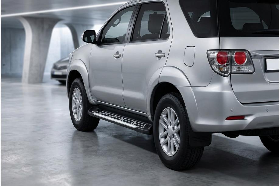 Toyota Fortuner 2006–2015 Sunrise side steps (2 stuks, aluminium) Image
