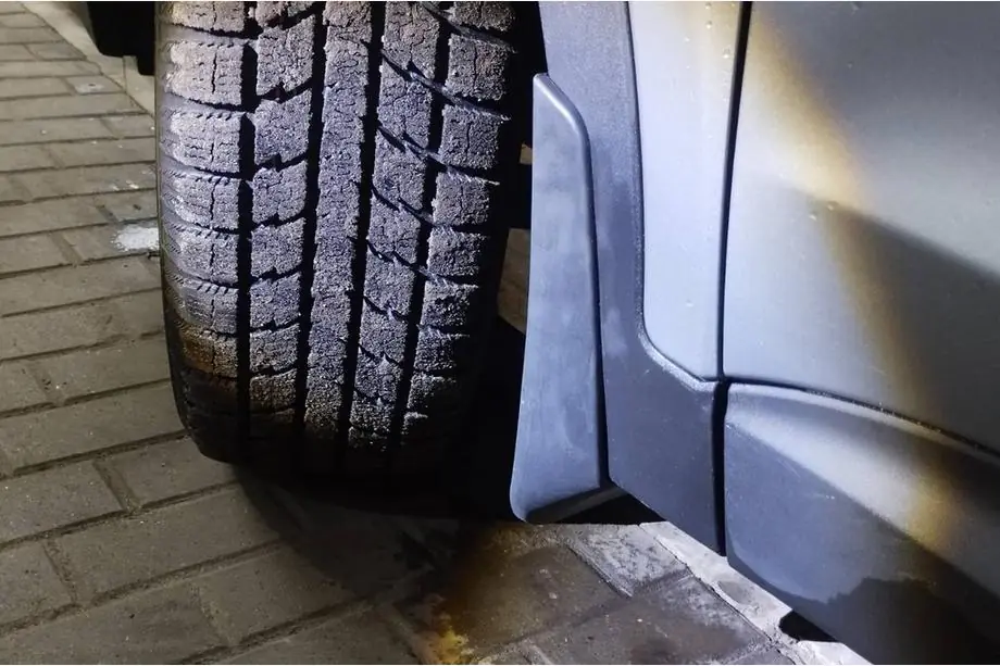 Hyundai Santa Fe 3 2012–2018 Premium spatlapset (4 st.) Image