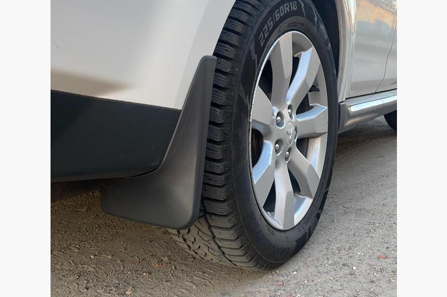 Mitsubishi Outlander 2006–2012 Premium spatlappen voor brede dorpel (4 stuks) Image