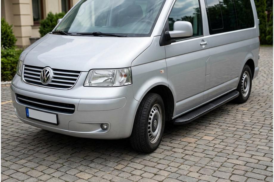 Volkswagen T5 Transporter 2003–2010 Side steps Tayga Black (2 stuks, aluminium) Alleen voor korte wielbasis Image