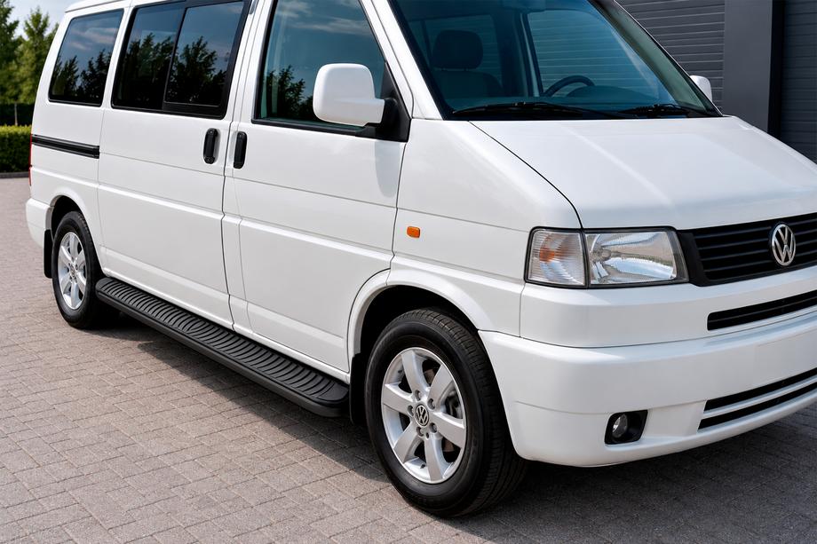 Volkswagen T4 Caravelle/Multivan 1990–2003 Side steps Tayga Black (2 stuks, aluminium) Korte wielbasis Image