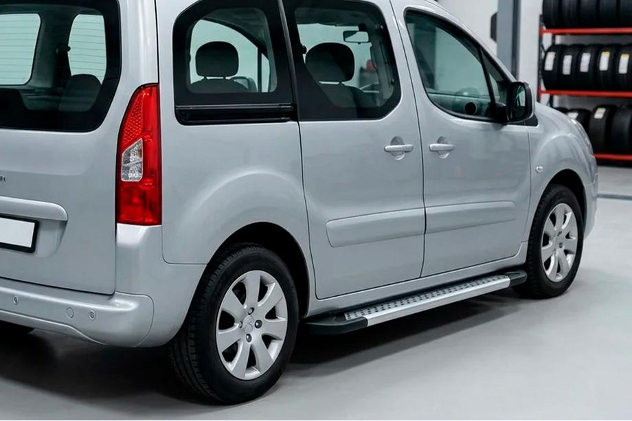 Peugeot Partner Tepee 2008–2018 Side steps New Vision Grey (2 stuks, aluminium) Image