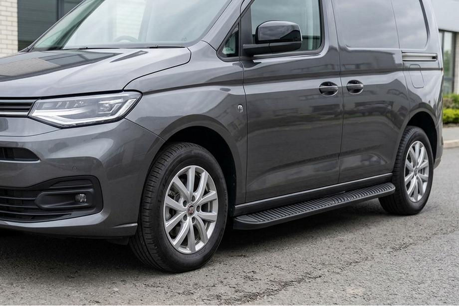 Peugeot Partner/Rifter 2019– Side steps Tayga Black (2 stuks, aluminium) Image