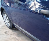 Renault Sandero 2007–2013 Voorste spatlappen (2 stuks) foto 4
