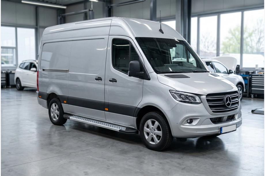 Mercedes Sprinter W907/W910 2018– Side steps New Vision Grey (2 stuks, aluminium) Image