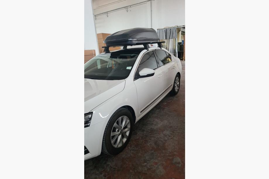 Skoda Superb 2015–2024 Dakdrager-dwarsbalken voor glad dak (2 stuks, Asaf V4) Foto 1