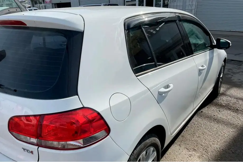 Volkswagen Golf 6 2008–2014 Raamwindschermen HB (set 4 stuks, HIC) Foto 1