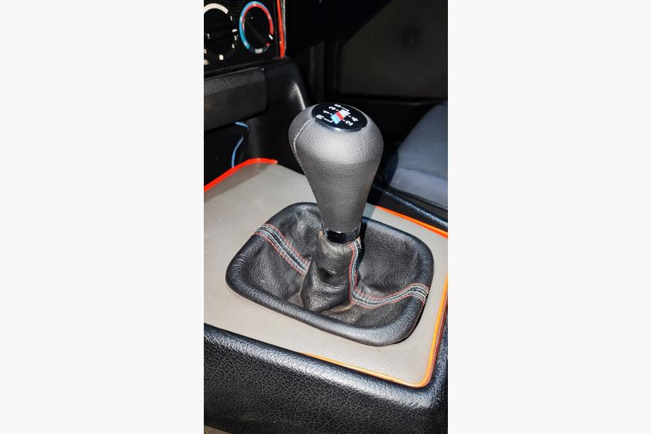 BMW 5 Serie E34 1988–1995 OEM pookknop (kunstleer, zwart, glad) Foto 4