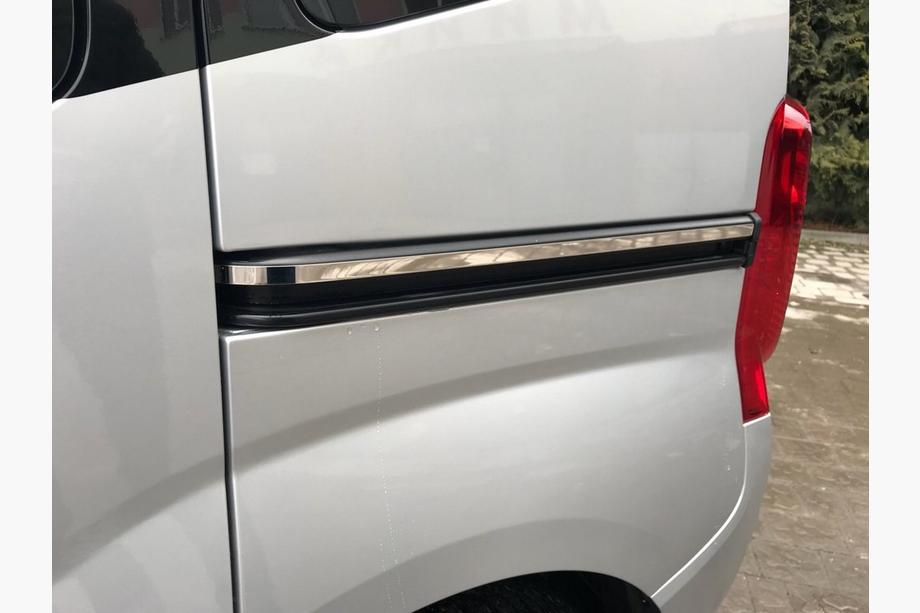 Fiat Fiorino/Qubo 2008–2024 RVS sierlijst onder de schuifdeur (2 stuks) Foto 5