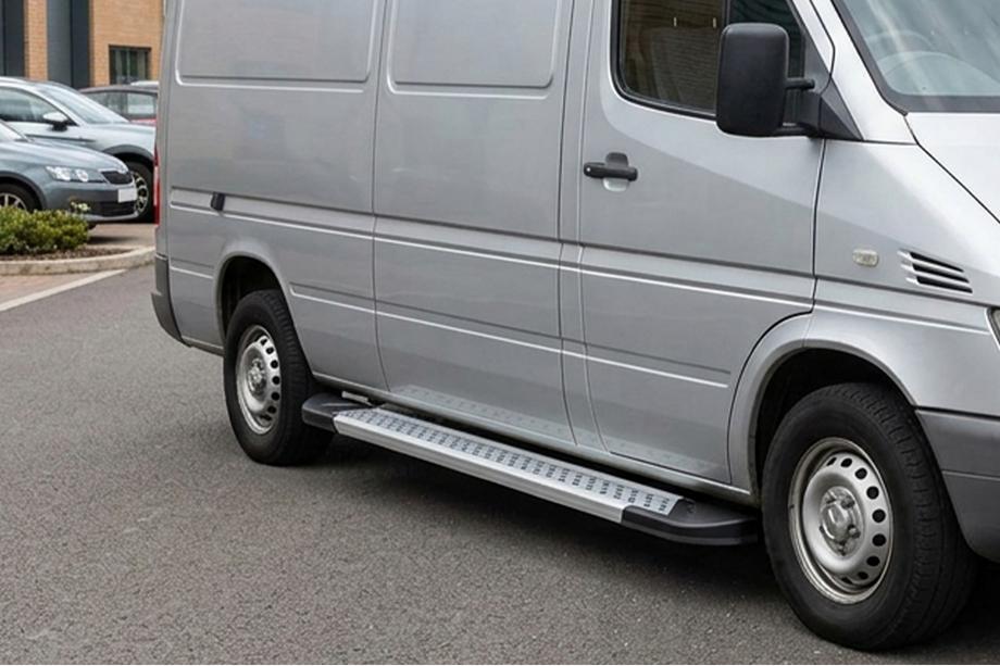 Volkswagen LT 1995–2006 Side steps New Vision Grey (2 stuks, aluminium) Lange wielbasis Image