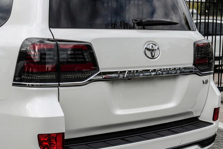 Toyota Land Cruiser 200 2007–2021 Achterlichten 2016-2021 (Sequential Red) Image