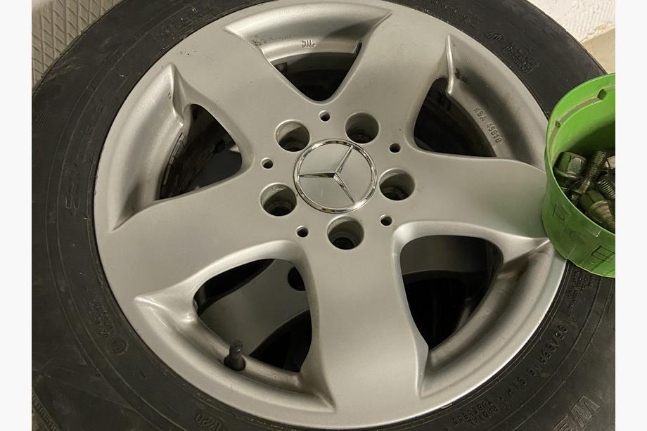 Mercedes-Benz Naafdoppen 75/71 mm zonder ring (4 stuks, grijs) Foto 2