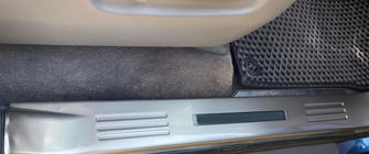Toyota Land Cruiser 200 2007–2021 Binnenste instaplijsten met verlichting (4 stuks) foto 4