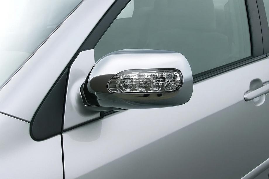 Toyota Corolla 2002–2007 Chromen spiegelkappen voor LED (2002-2005, 2 stuks, kunststof) Image