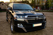 Toyota Land Cruiser 200 2007–2021 Bodykit set 2016-2021 (Executive 2021) Witte kleur foto 13
