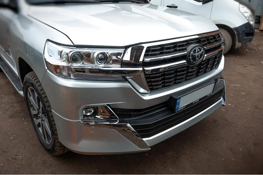 Toyota Land Cruiser 200 2007–2021 Bodykit set 2016-2021 (Executive 2021) Foto 2