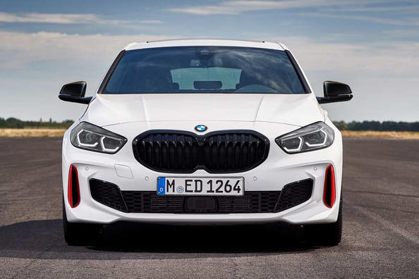 Sportieve voorwielaangedreven hatchback BMW 128ti onthuld Foto 2