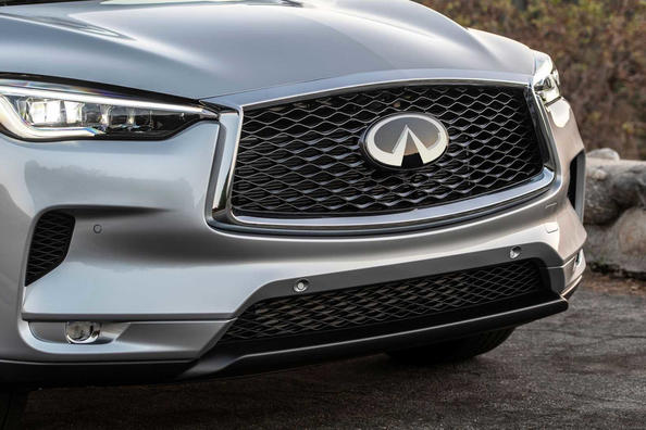Infiniti QX50-crossover krijgt nieuw uiterlijk en meer basisuitrusting Foto 2