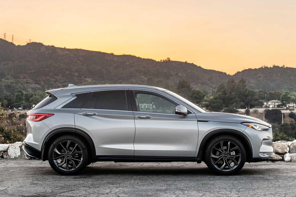 Infiniti QX50-crossover krijgt nieuw uiterlijk en meer basisuitrusting Foto 3