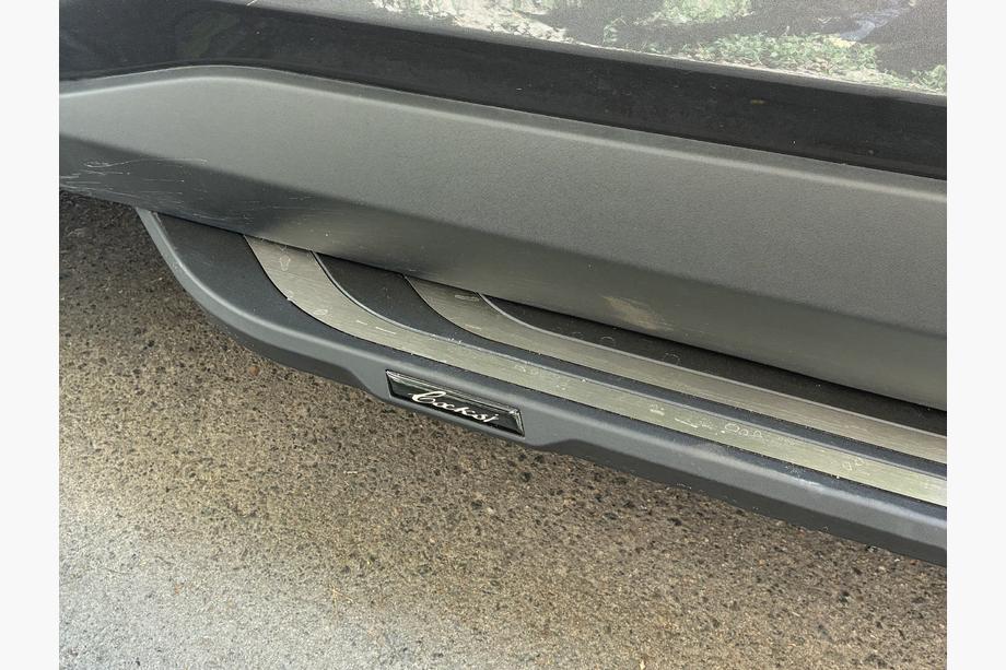 Toyota Rav 4 2019–2025 OEM V2B side steps (2 stuks, aluminium) Foto 2