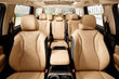 Review van de minivan KIA Carnival van de nieuwe generatie foto 7