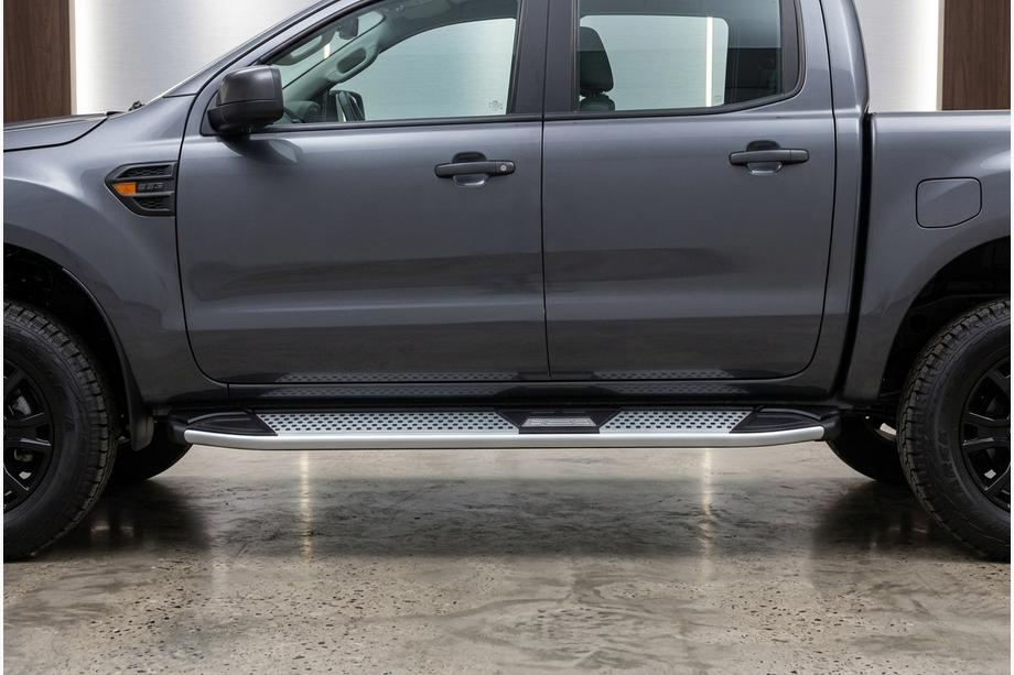 Ford Ranger 2007–2011 Mevsim Grey side steps (2 stuks, aluminium) Image
