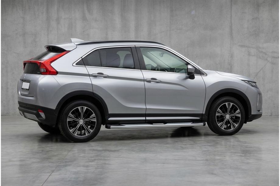 Mitsubishi Eclipse Cross 2017– Mevsim Grey side steps (2 stuks, aluminium) Image