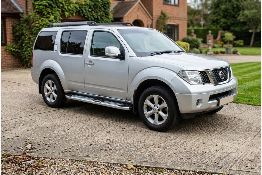 Nissan Pathfinder R51 2005–2014 Mevsim Grey side steps (2 stuks, aluminium) Image