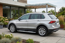 Volkswagen Tiguan 2016–2023 Mevsim Grey side steps (2 stuks, aluminium) foto 1