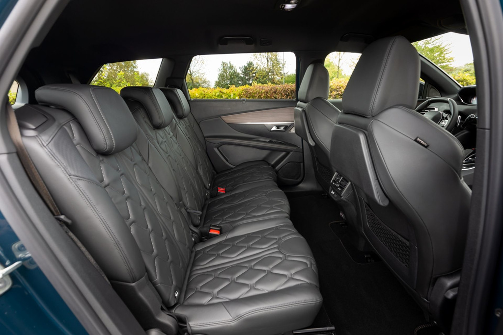 Review van de vernieuwde tweede generatie Peugeot 5008-crossover